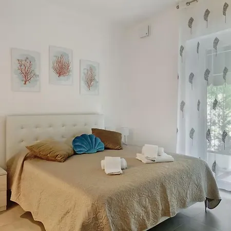 'carducci 213 By Interhome * Marina di Pietrasanta