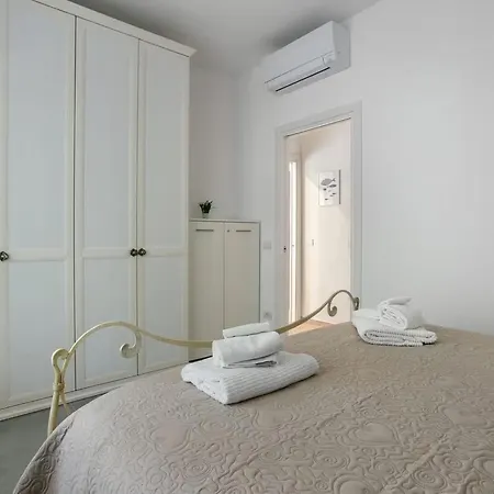 'carducci 213 By Interhome * Marina di Pietrasanta