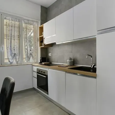 Apartment 'carducci 213 By Interhome Marina di Pietrasanta