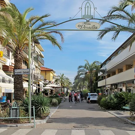 Apartment 'carducci 213 By Interhome Marina di Pietrasanta