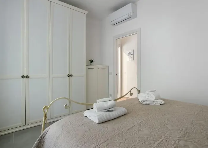 'carducci 213 By Interhome * Marina di Pietrasanta