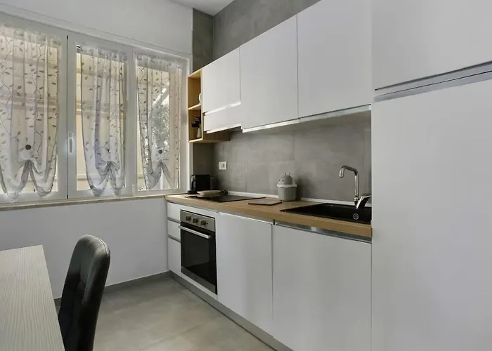 Apartment 'carducci 213 By Interhome Marina di Pietrasanta